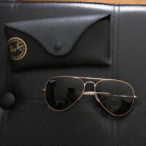Rayban Aviators with case